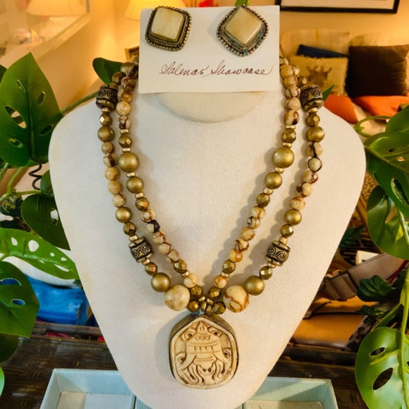 Handmade Vintage CARVED BONE - TIGER CORAL STATEMENT NECKLACE ⭐️NEW CONDITION - Picture 8 of 9